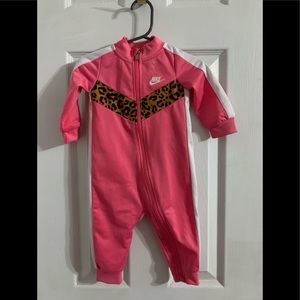 Nike baby girl jumper.